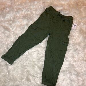 NWT Toddler Girl Old Navy Size 5T Cargo Pants